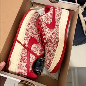 Nike Air Force Valentine